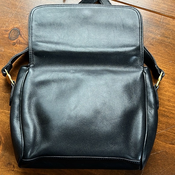 Etienne Aigner Vintage Black Leather Crossbody - Picture 5 of 16